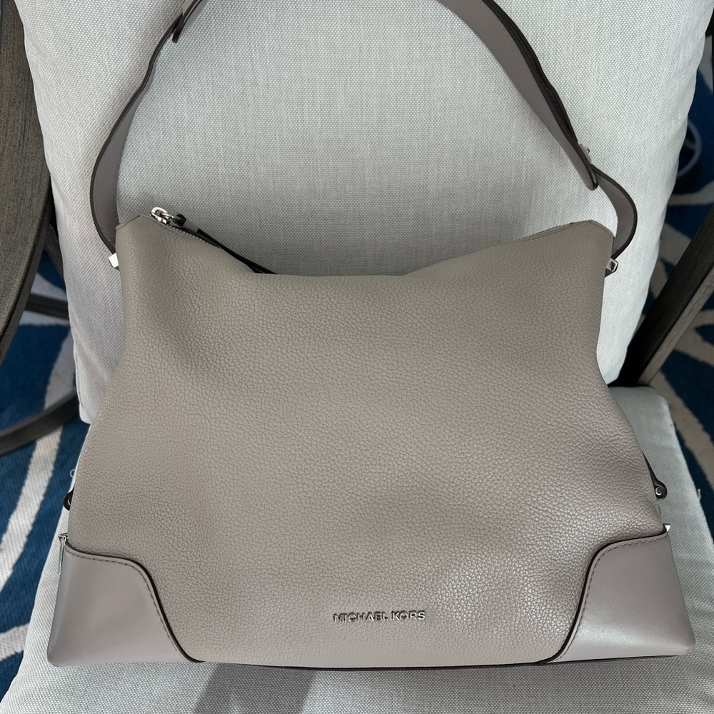 Michael Kors Pebble Leather Large Crosby
